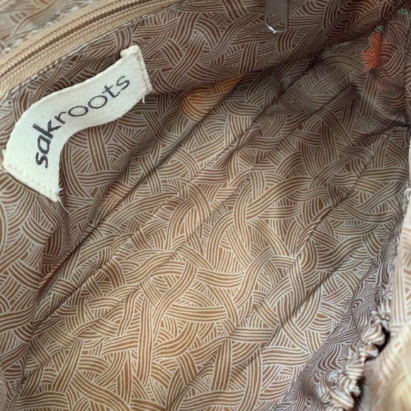 The Sak Makeup/‘Catch All’ Bag - Picture 7 of 11